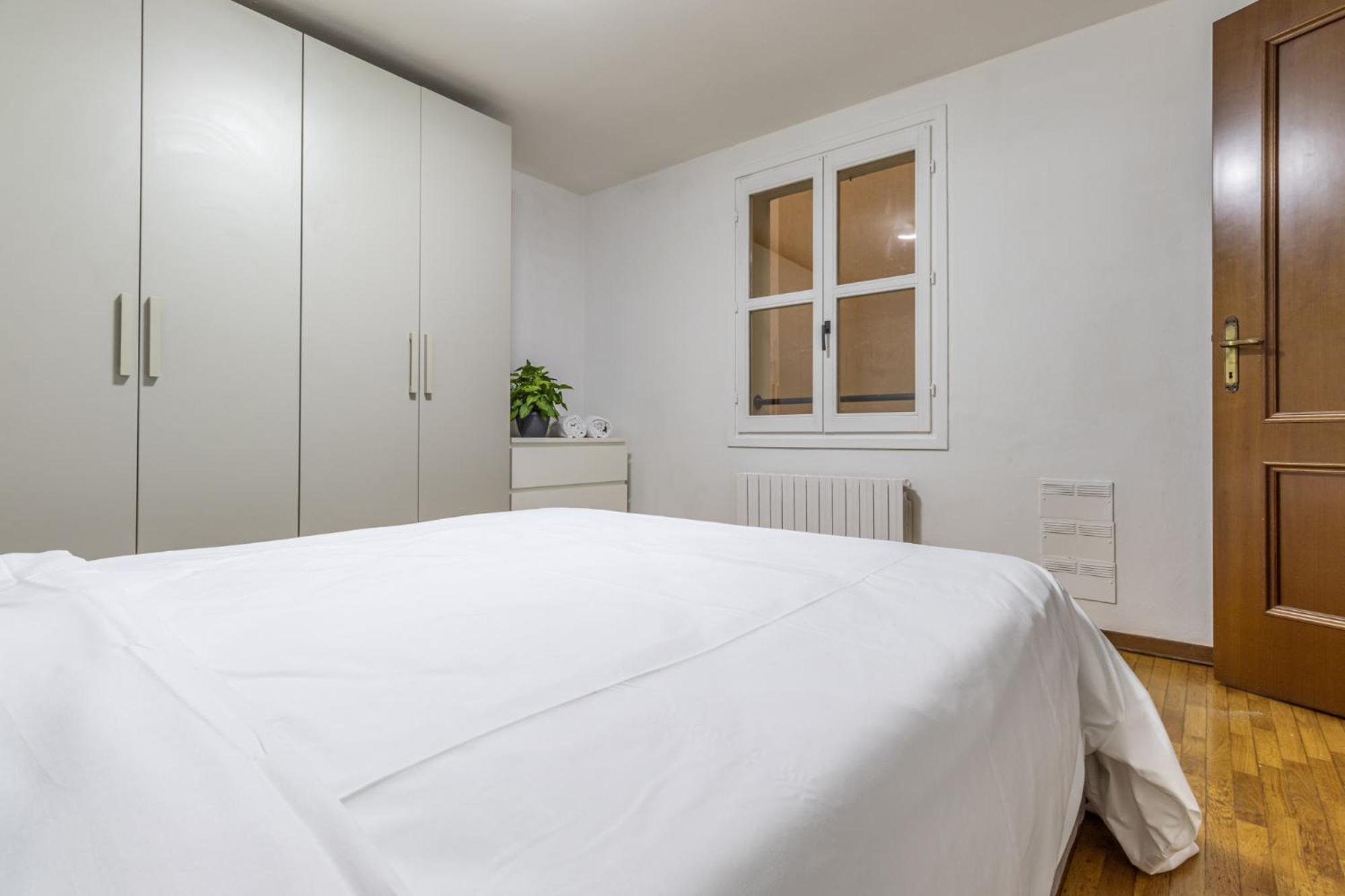 Ottonelli Street Stay- Wifi Fibra Free Tra Storchi & Centro Storico Modena Luaran gambar
