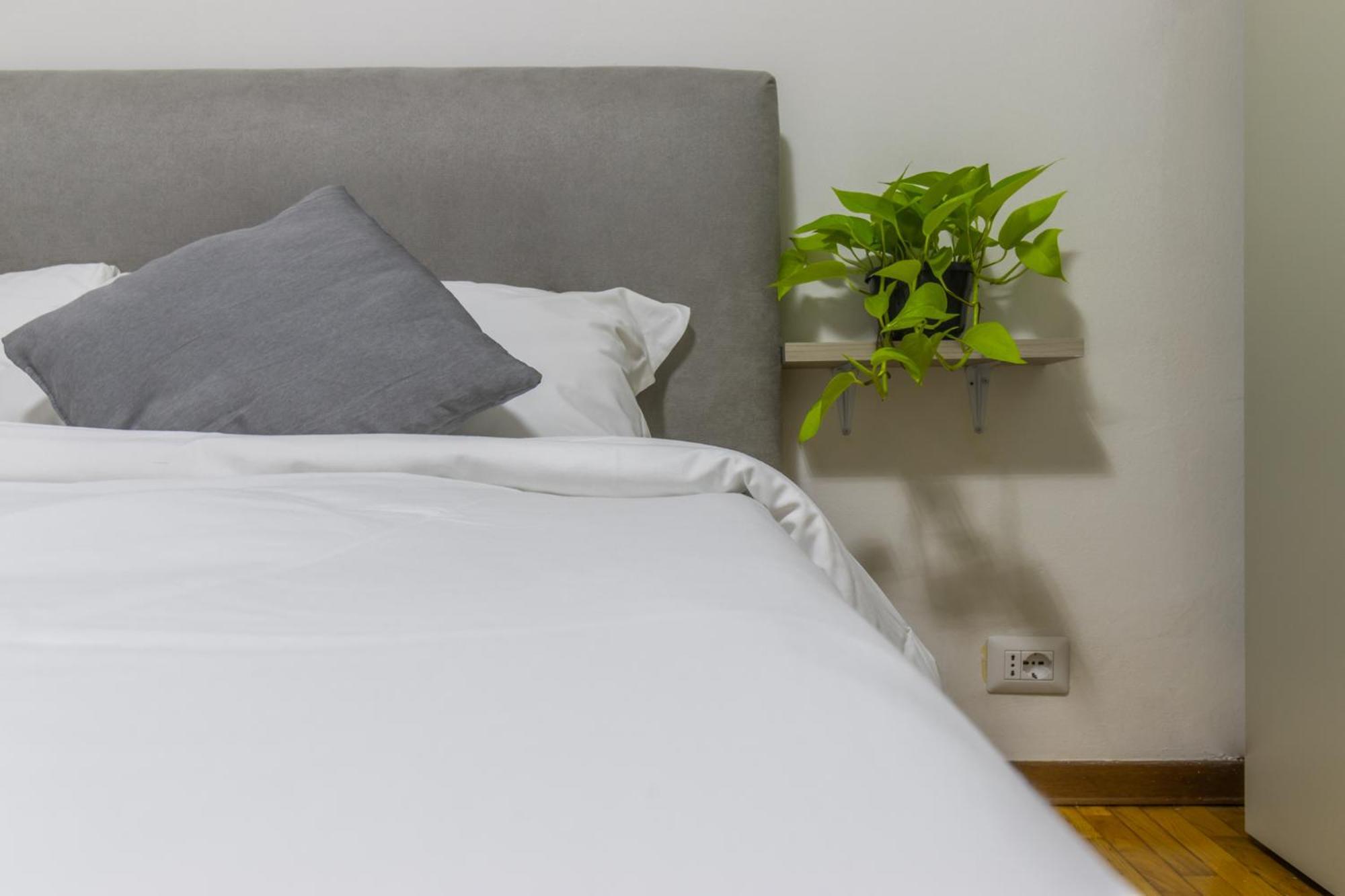 Ottonelli Street Stay- Wifi Fibra Free Tra Storchi & Centro Storico Modena Luaran gambar